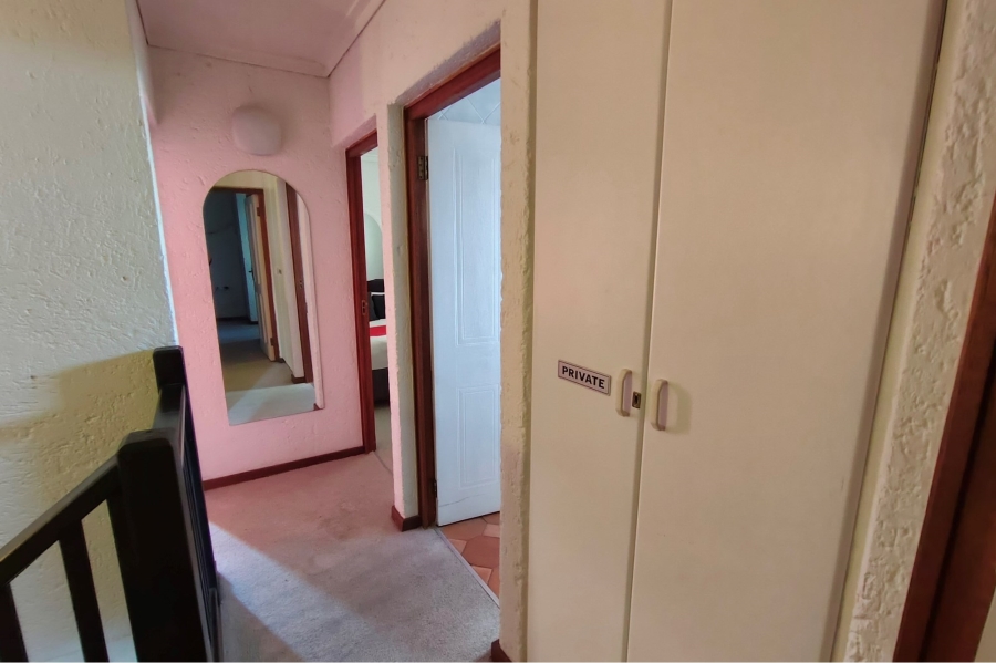 3 Bedroom Property for Sale in Ile du Lac North West
